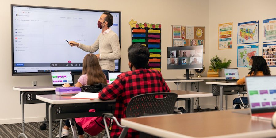 You are currently viewing The 3 Types of smart board | Ultra Vision